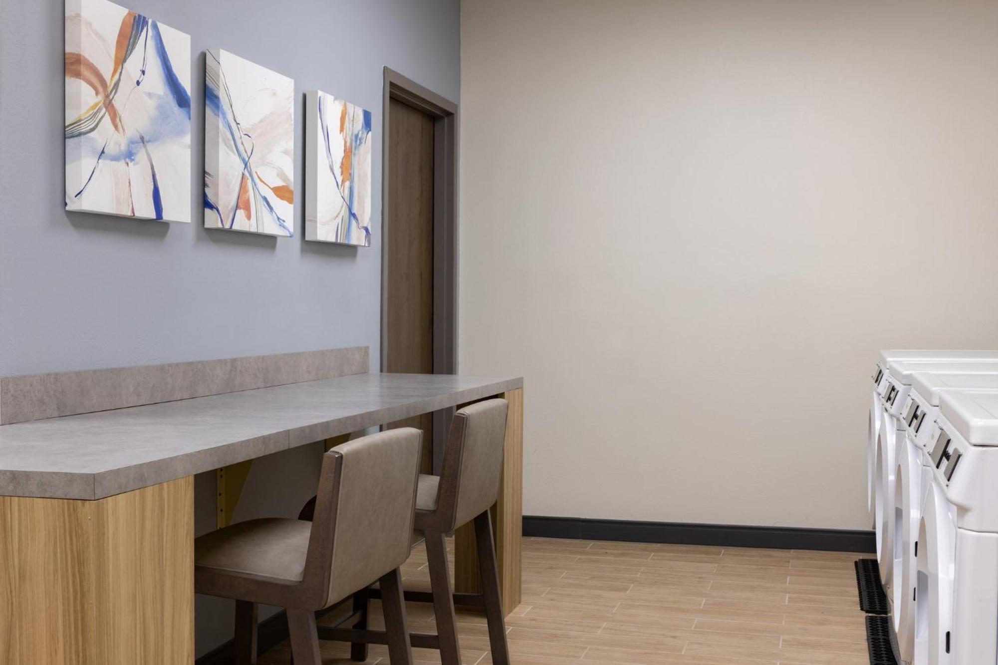 Candlewood Suites Miami - Doral By Ihg Tamiami Exterior foto